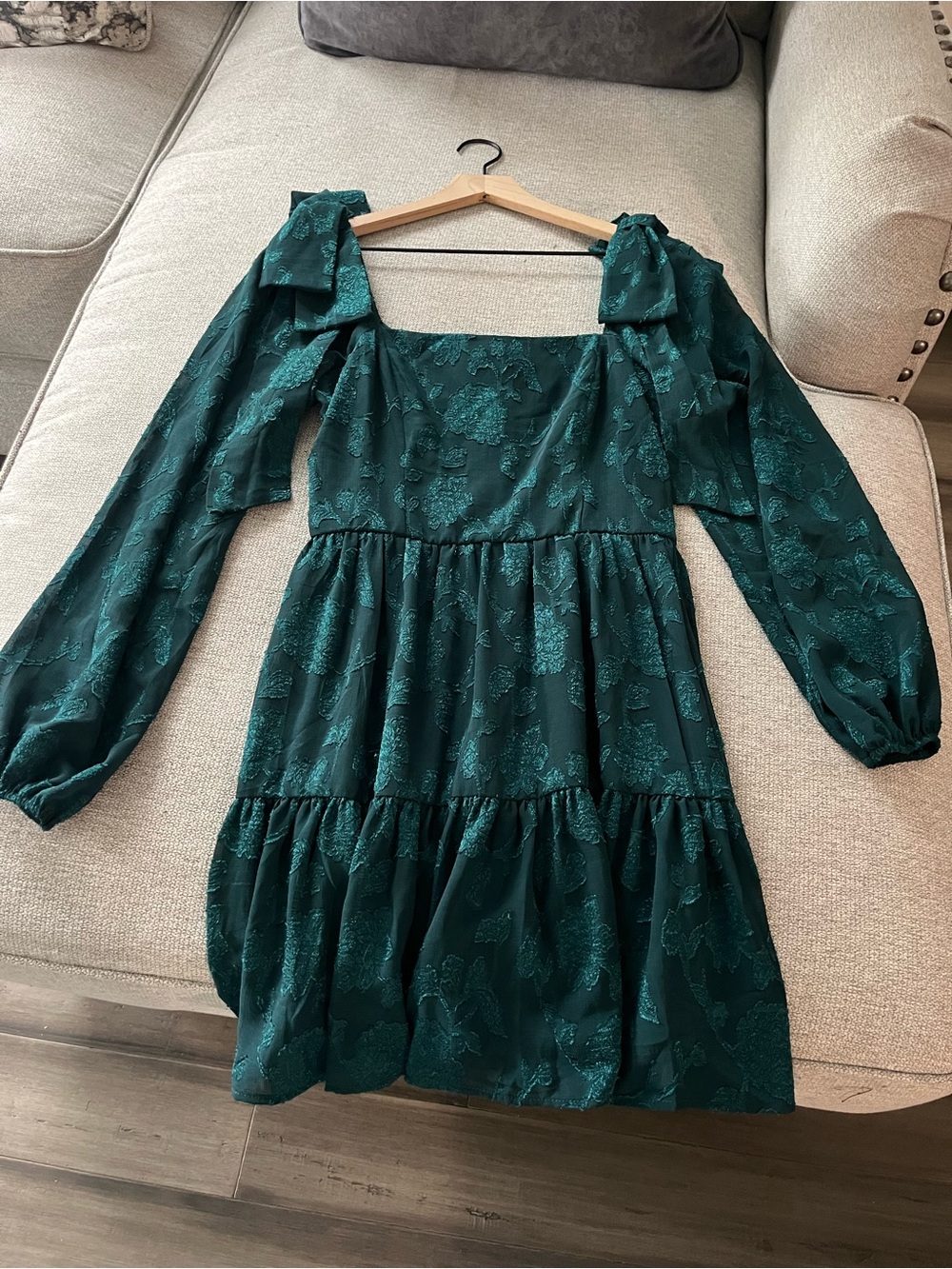 Francesca's Collections Emerald Green Tiered Long-Sleeve Dress